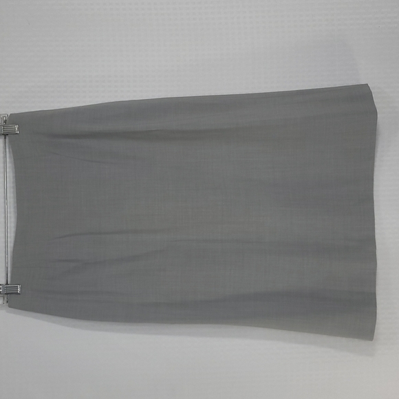 Armani Exchange front zippered skirt size 6 New - Picture 3 of 5